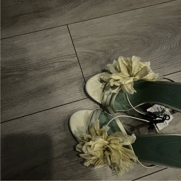 SOLD- Cream and Green Heels with Delicate Straps and Sparkling Embellishments - Picture 4 of 5